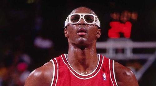 格兰特最新爆料乔丹,格兰特独家爆料揭秘篮球之神背后的秘密