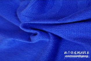 露背的毛衣抖音网红,时尚与性感并存