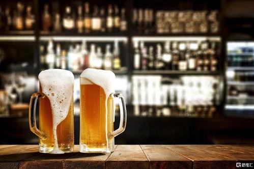 海伦司酒馆吃瓜群众,吃瓜群众的热闹现场，揭秘酒馆里的欢乐时光