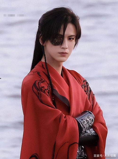 张凌赫家世爆料了吗视频,视频爆料背后的惊人真相